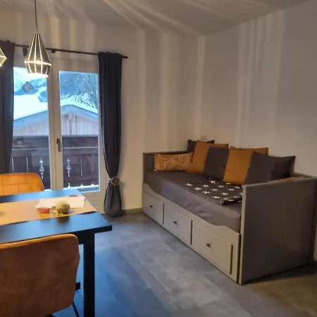 Haus Schoenblick Appartamento *